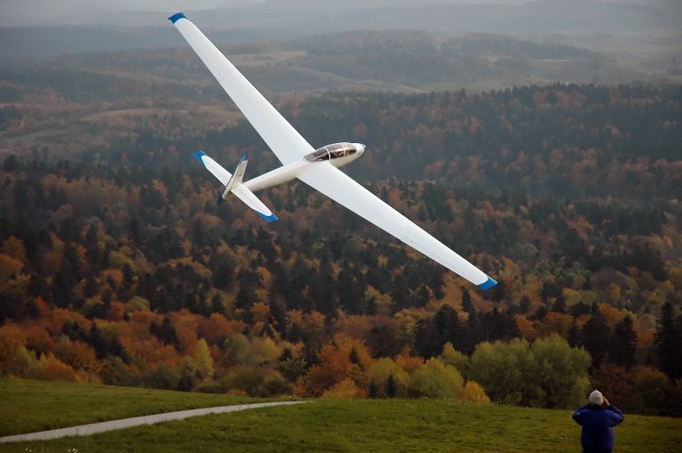 Learn to Fly a Glider - Lrn2fly.com